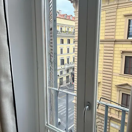 Piazza Venezia Luxe Apartment
