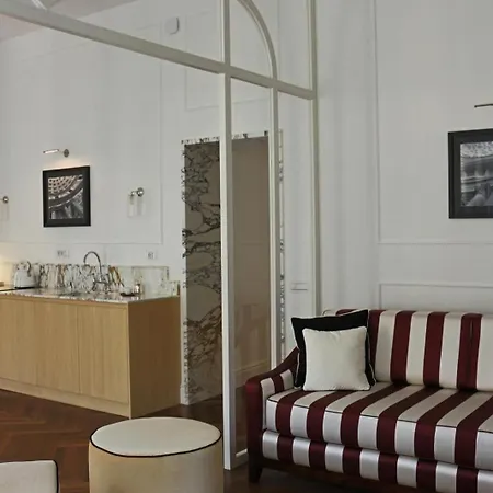 Apartment Piazza Venezia Luxe