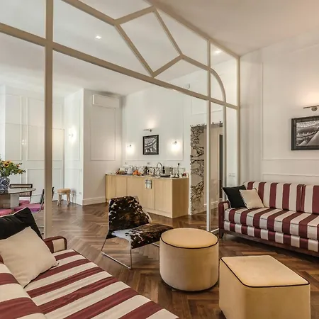 Piazza Venezia Luxe Apartament *