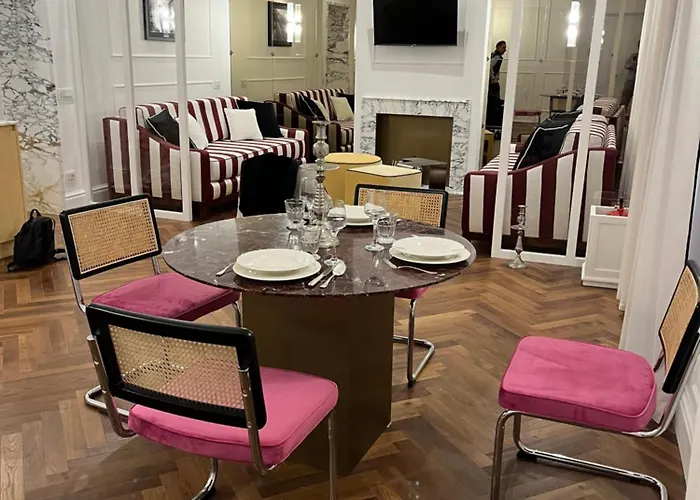 Piazza Venezia Luxe Apartament