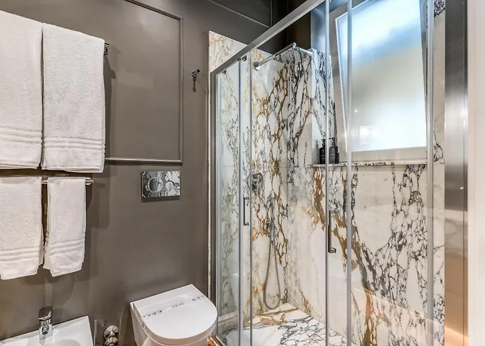 Piazza Venezia Luxe Apartament *